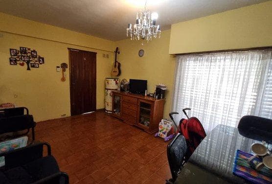 VENTA CASA 4 AMBIENTES . ADROGUE