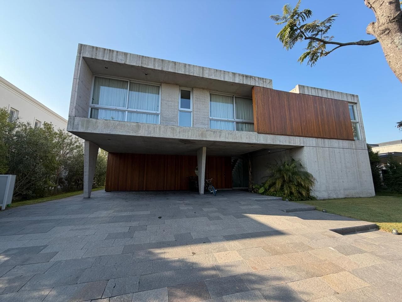 6-Bedroom House in El Golf, Nordelta - Tigre