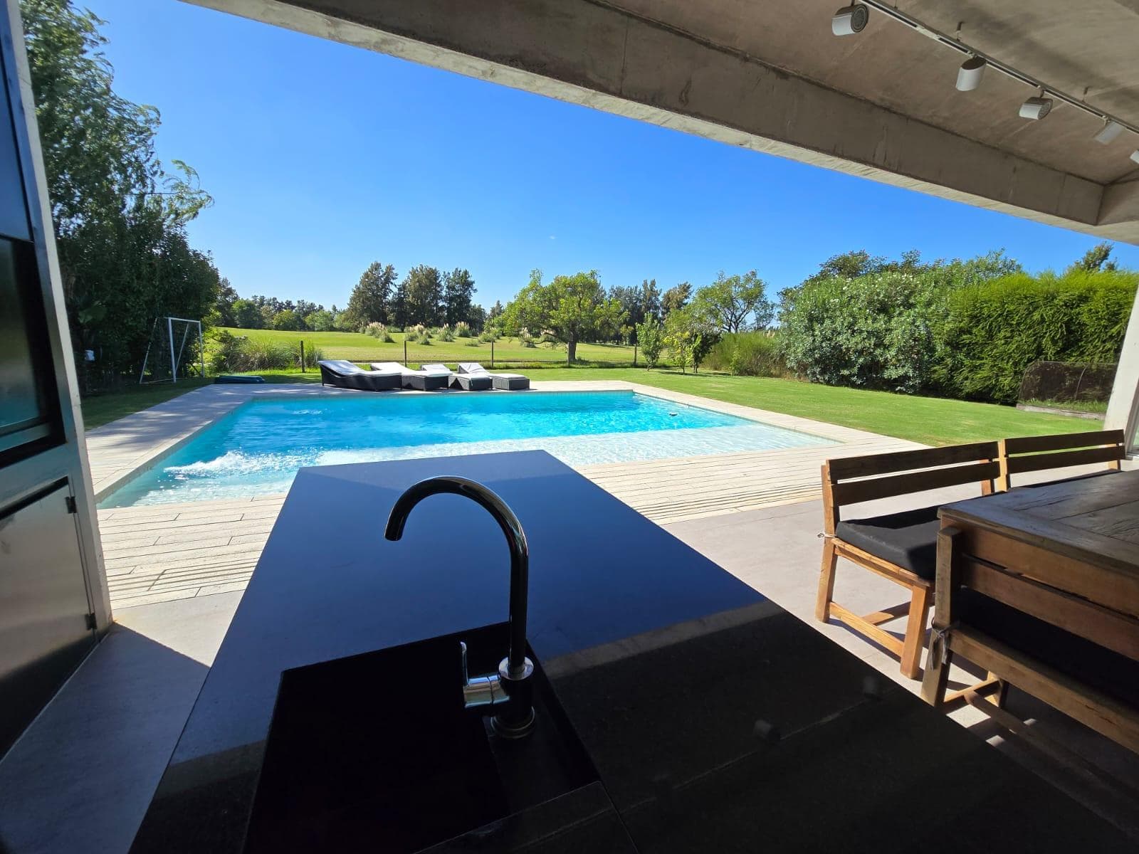 6-Bedroom House in El Golf, Nordelta - Tigre