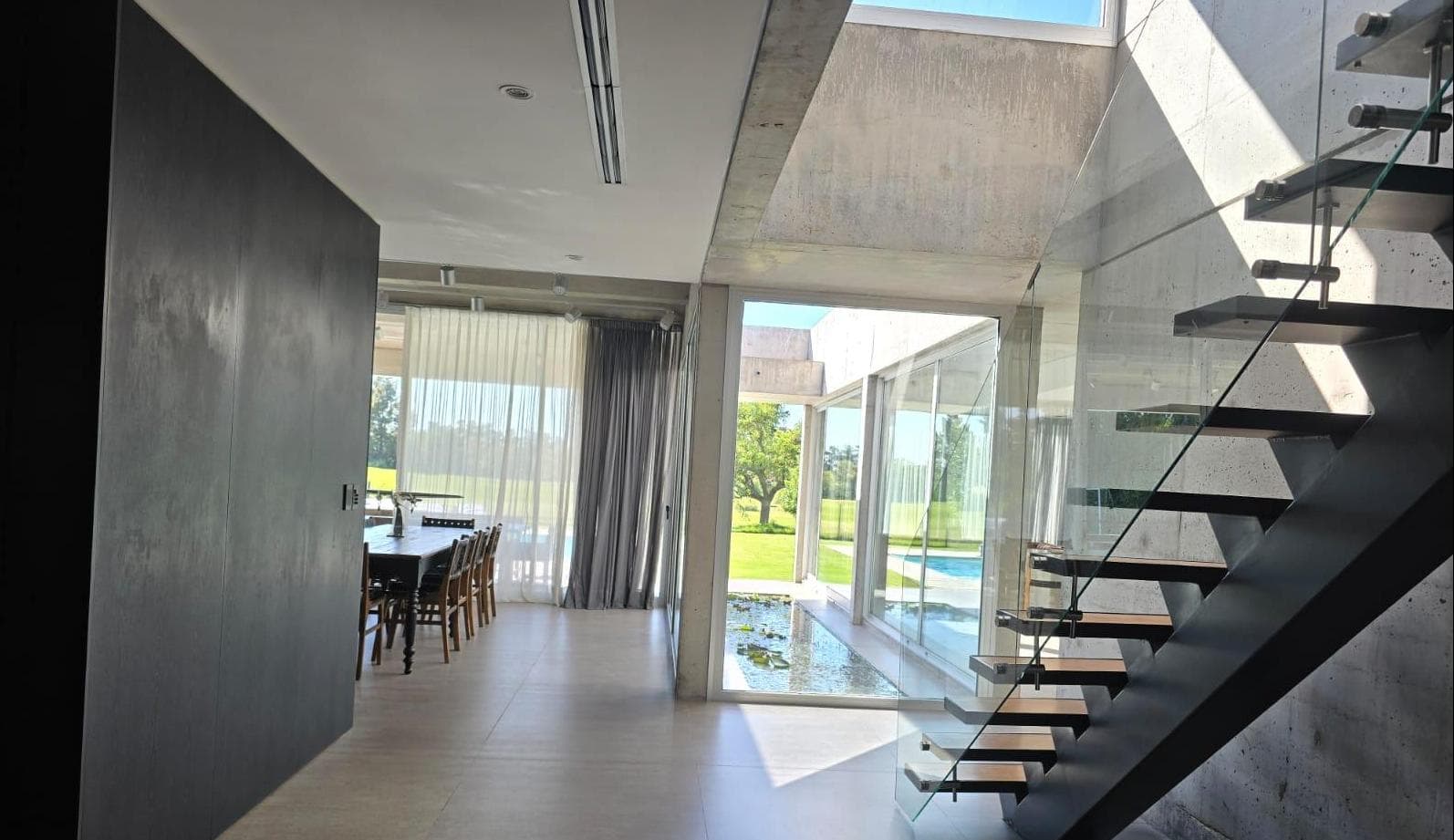 6-Bedroom House in El Golf, Nordelta - Tigre