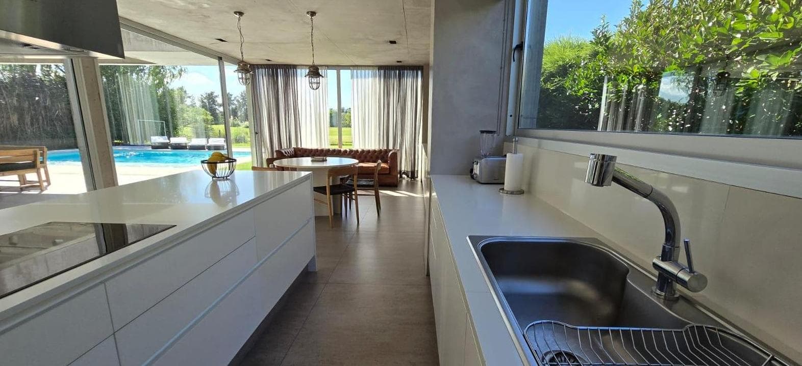 6-Bedroom House in El Golf, Nordelta - Tigre