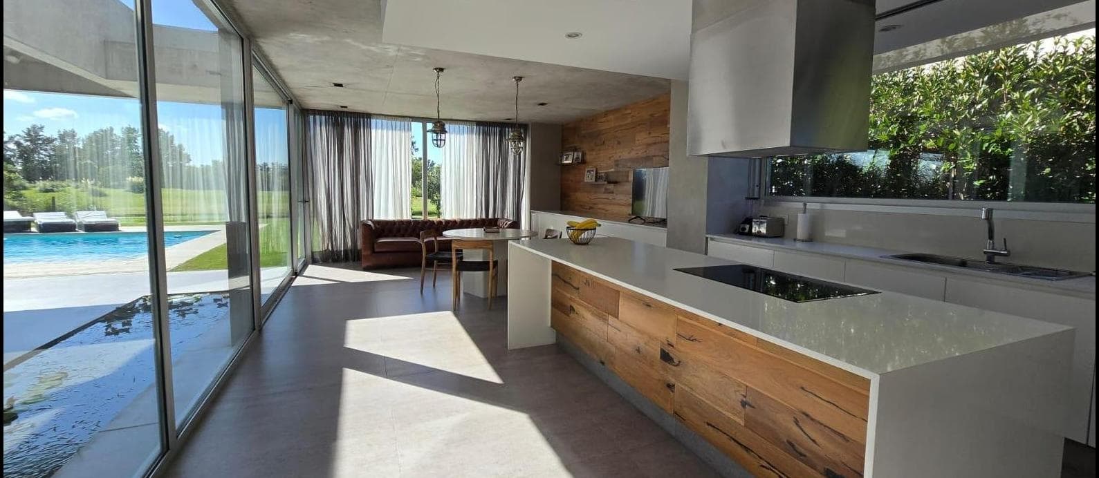 6-Bedroom House in El Golf, Nordelta - Tigre
