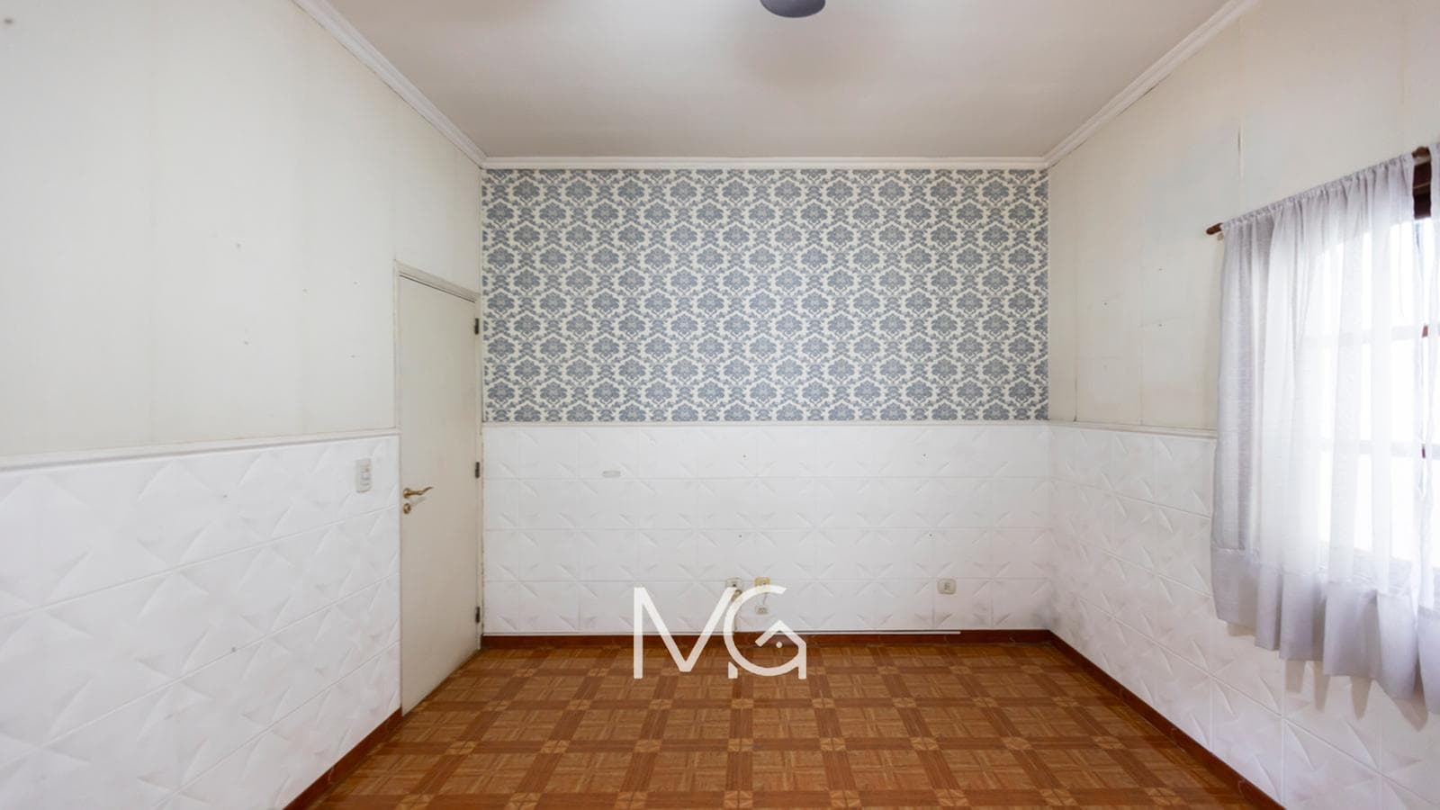 3-Room House for Sale with Garden in Adrogue—Excellent Opportunity