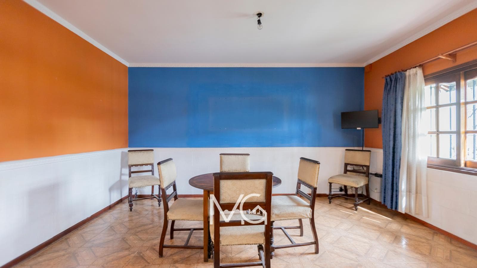 3-Room House for Sale with Garden in Adrogue—Excellent Opportunity