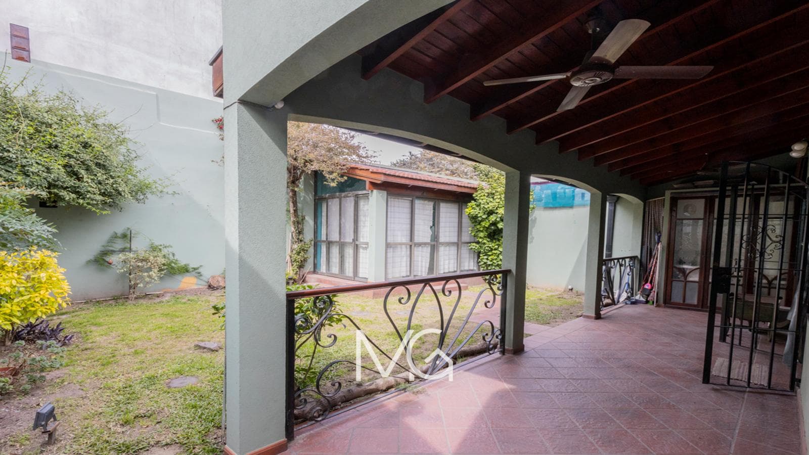 3-Room House for Sale with Garden in Adrogue—Excellent Opportunity