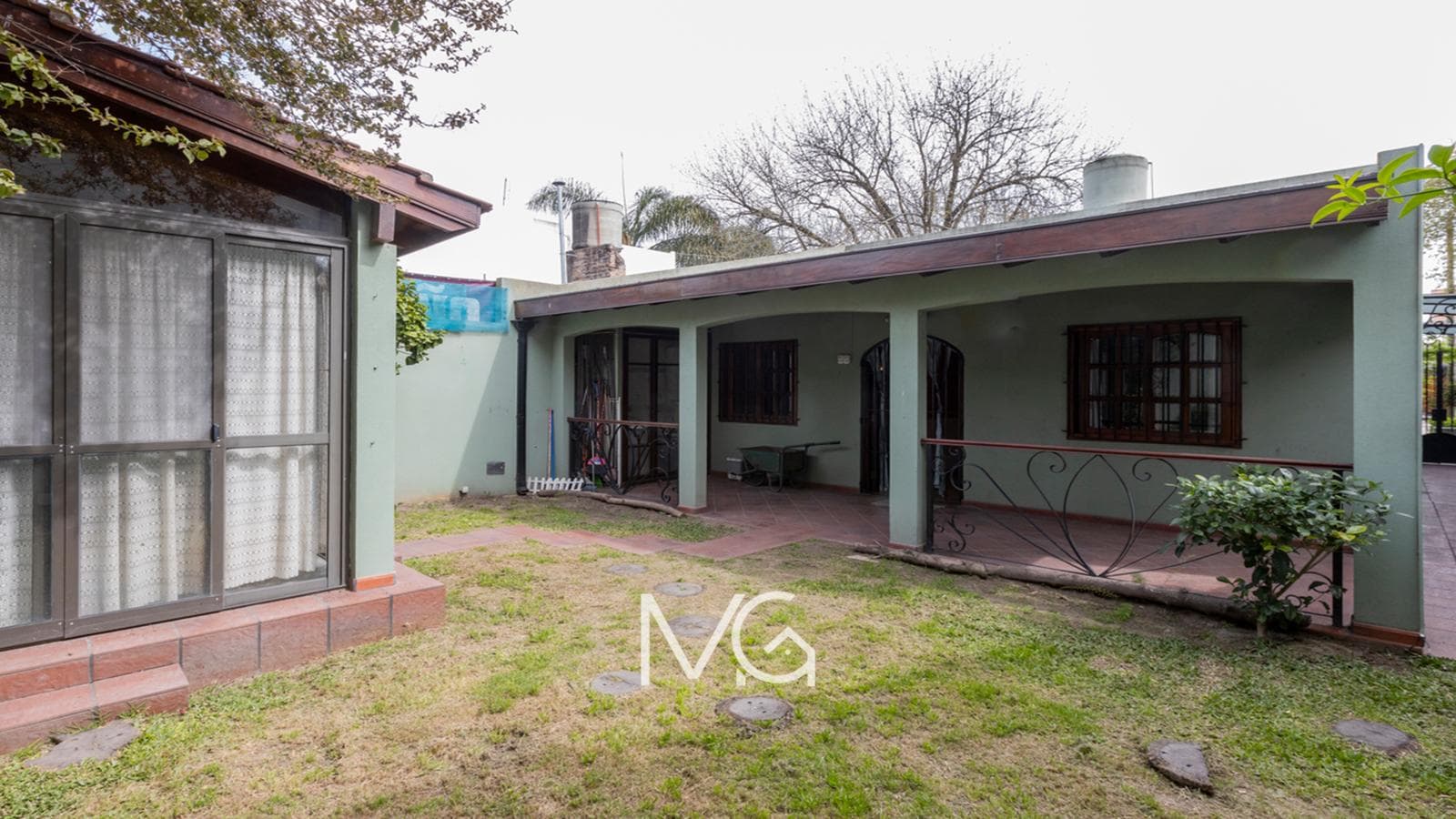 3-Room House for Sale with Garden in Adrogue—Excellent Opportunity