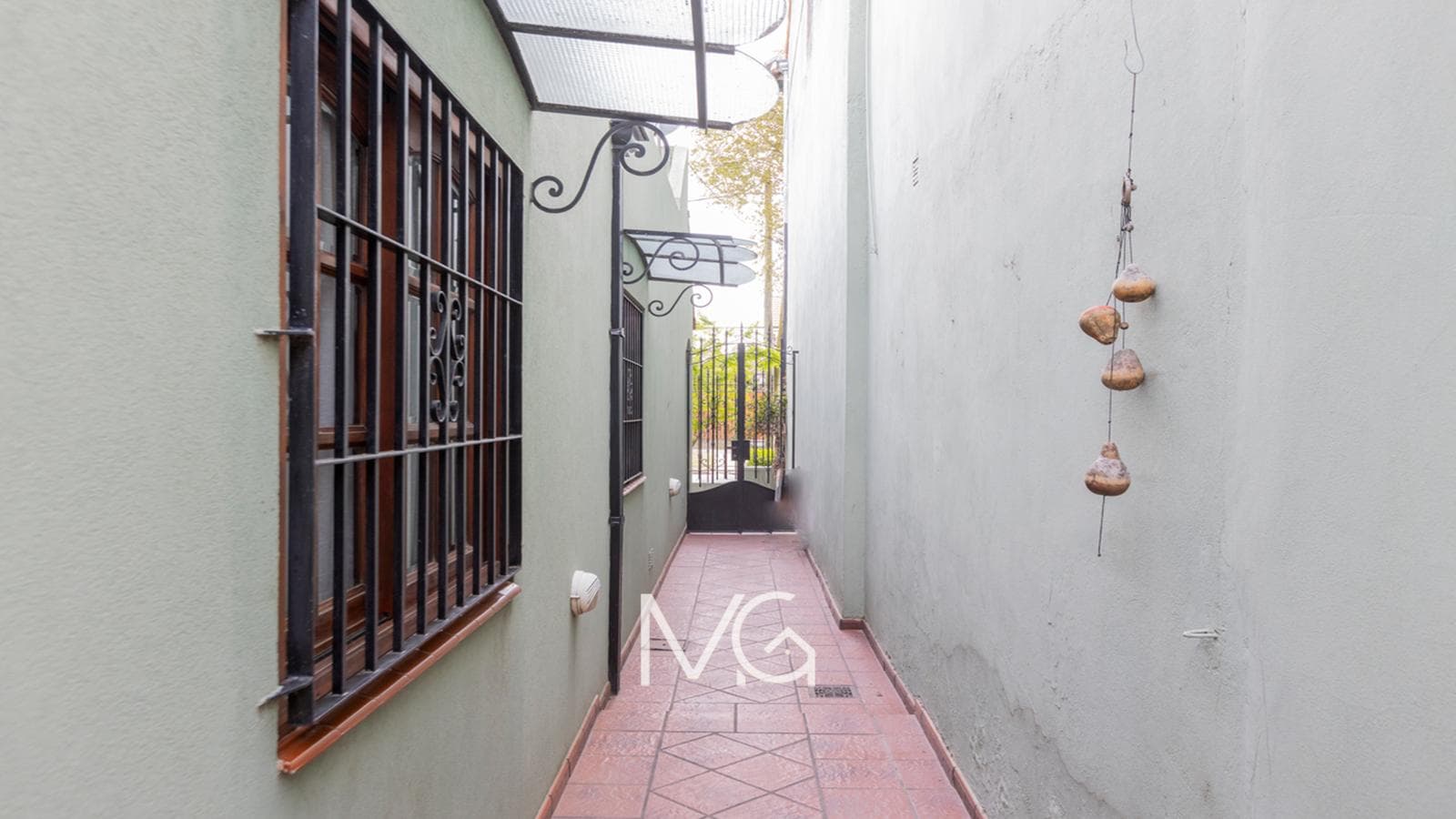 3-Room House for Sale with Garden in Adrogue—Excellent Opportunity