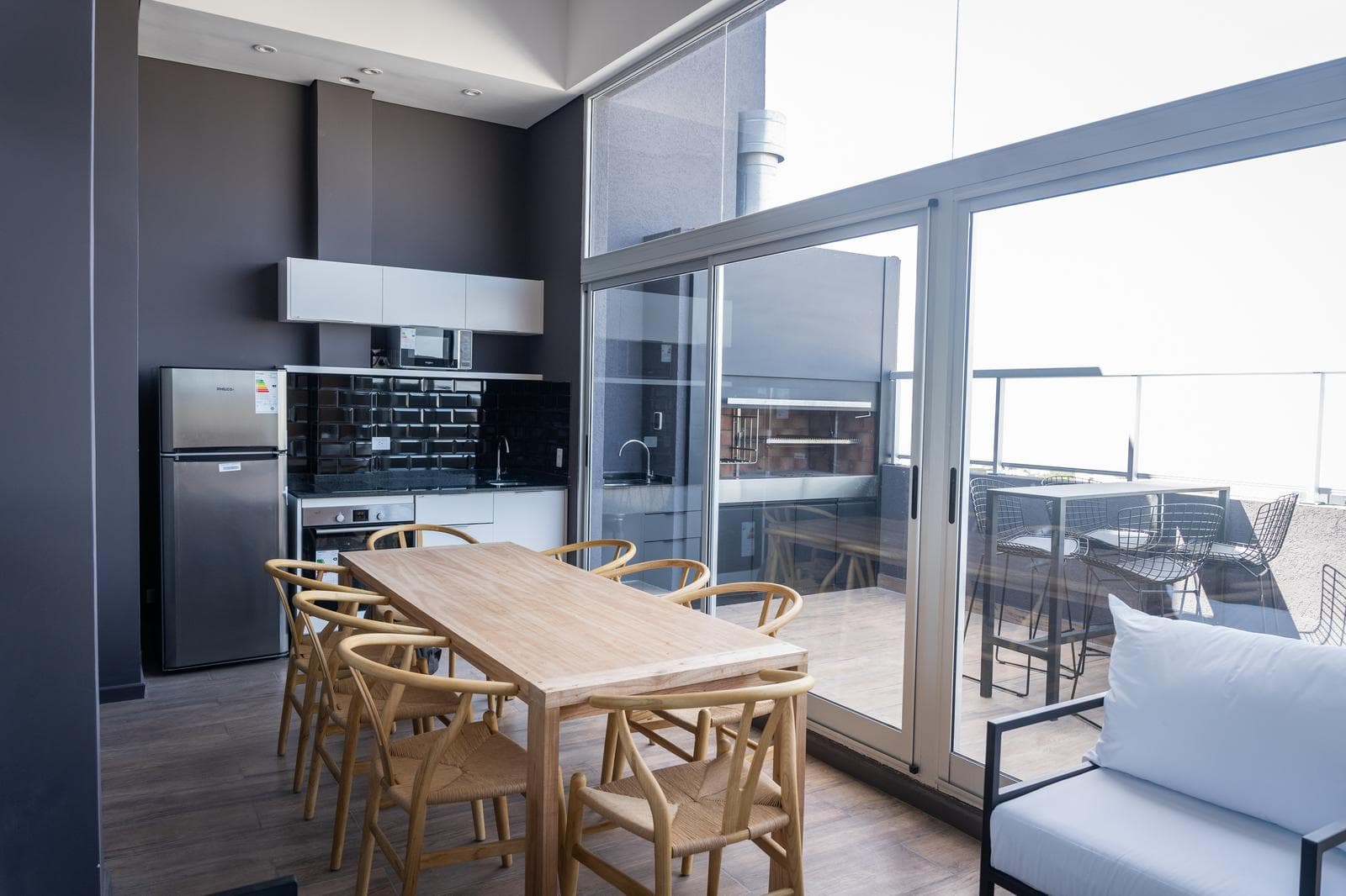2-Room Apartment for Sale in Paternal