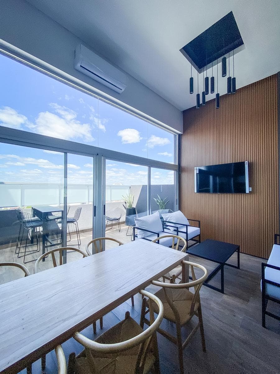2-Room Apartment for Sale in Paternal