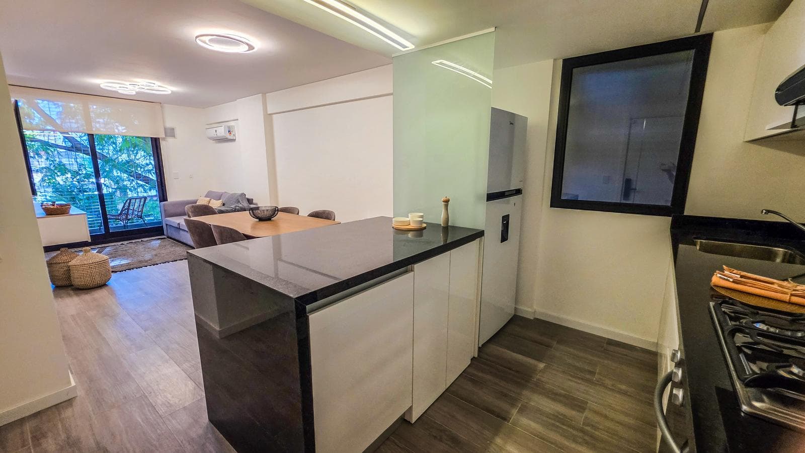 FOR SALE - 2-bedroom apartment with a patio and a multipurpose room. Financing available. Martin - Rosario