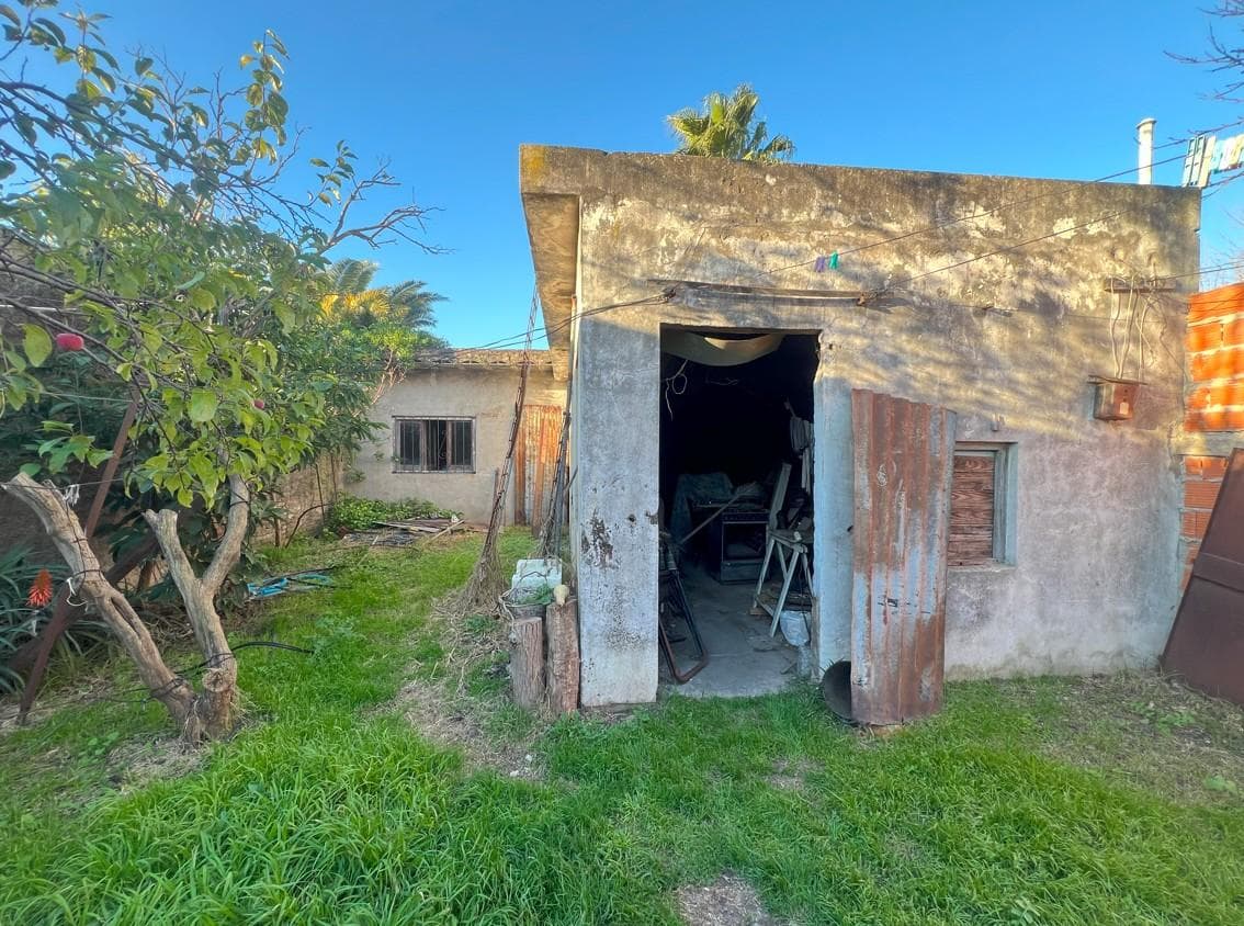 4-Bedroom House for Sale with Park in Adrogue