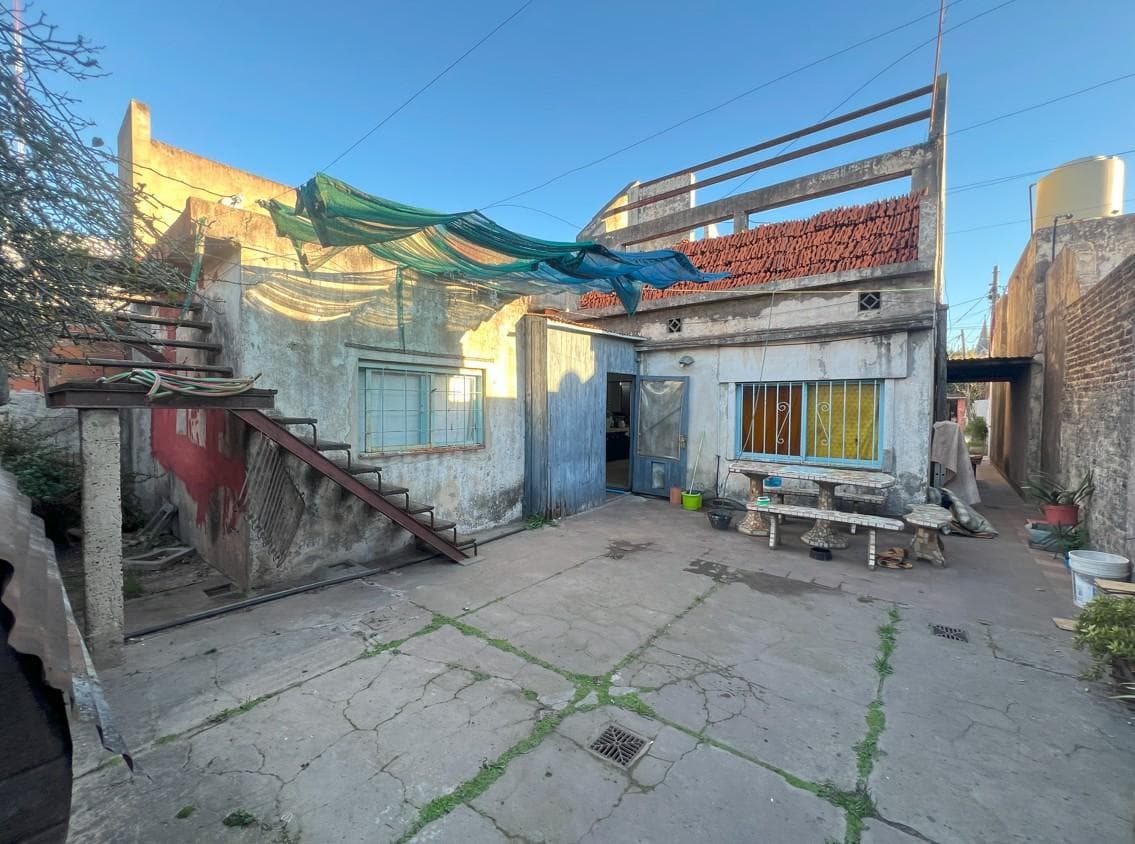 4-Bedroom House for Sale with Park in Adrogue