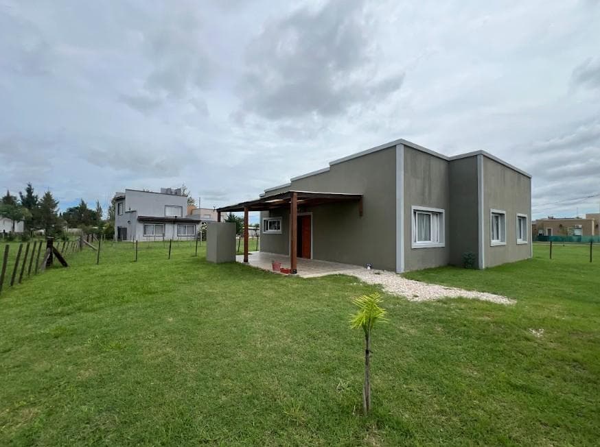 4-Bedroom House for Sale in Domselaar Chico