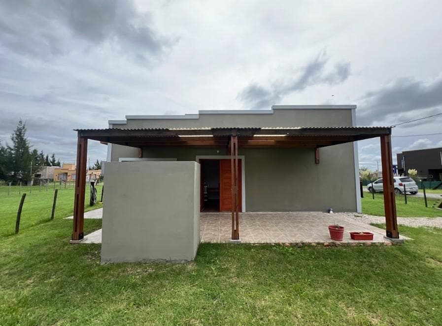 4-Bedroom House for Sale in Domselaar Chico