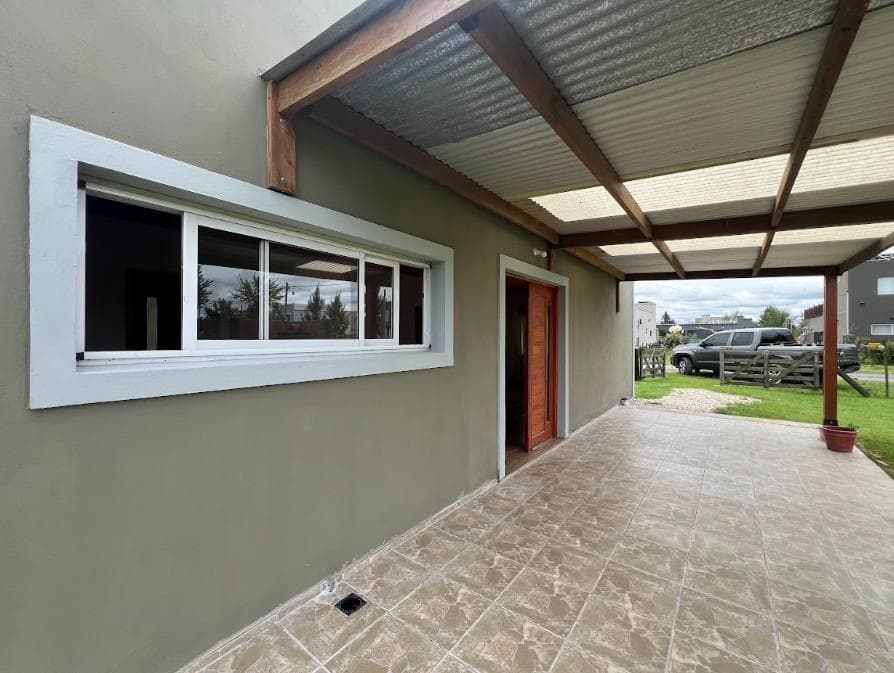 4-Bedroom House for Sale in Domselaar Chico