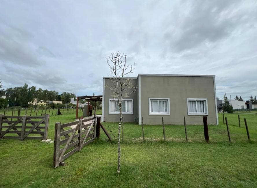 4-Bedroom House for Sale in Domselaar Chico