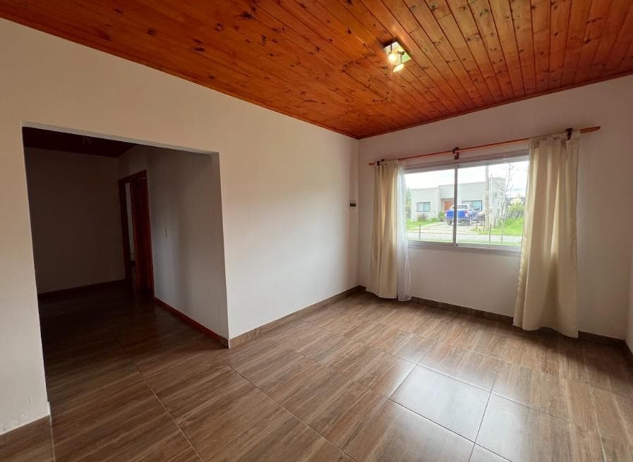 4-Bedroom House for Sale in Domselaar Chico