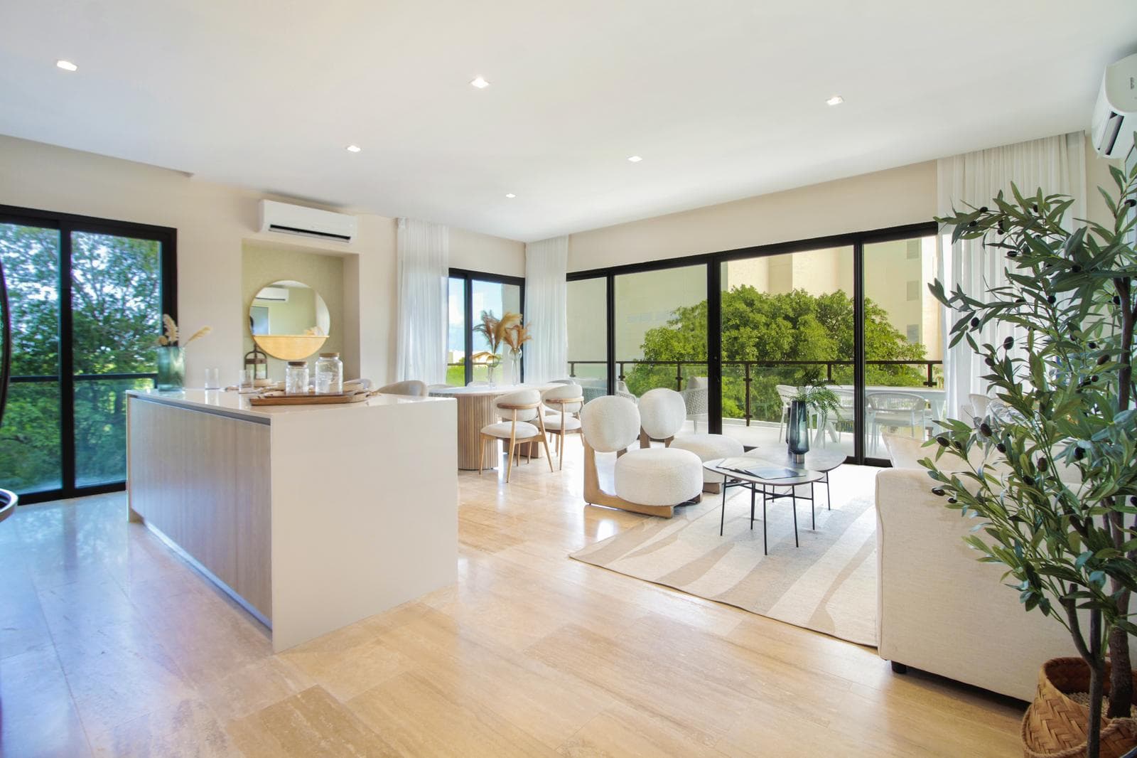 Apartment for sale in Cancun for 5 million, 10 minutes from the beach
