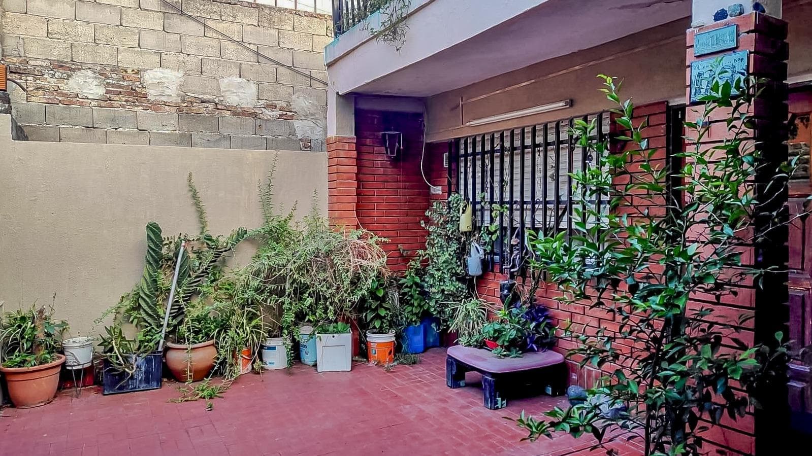 FOR SALE - 3-bedroom house with a patio, barbecue area, and shed. Las Heras, Rosario.