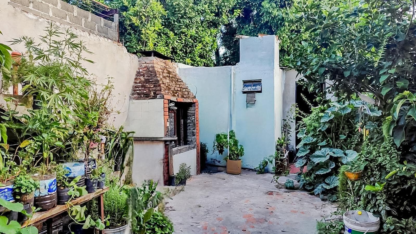 FOR SALE - 3-bedroom house with a patio, barbecue area, and shed. Las Heras, Rosario.