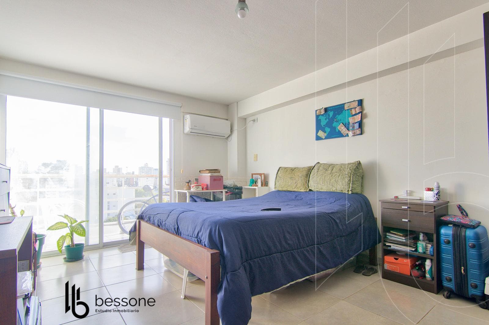 1-Bedroom Apartment, Spacious, Modern, With Garage, La Perla, Near the Ocean