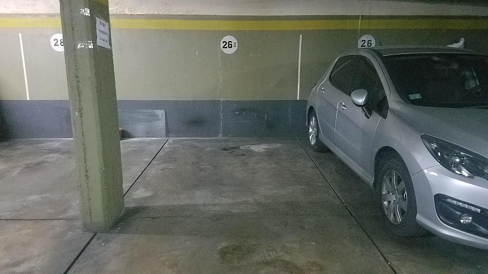 Rivera Indarte y Membrillar - Covered, permanent parking space for medium/large cars. 24-hour security.