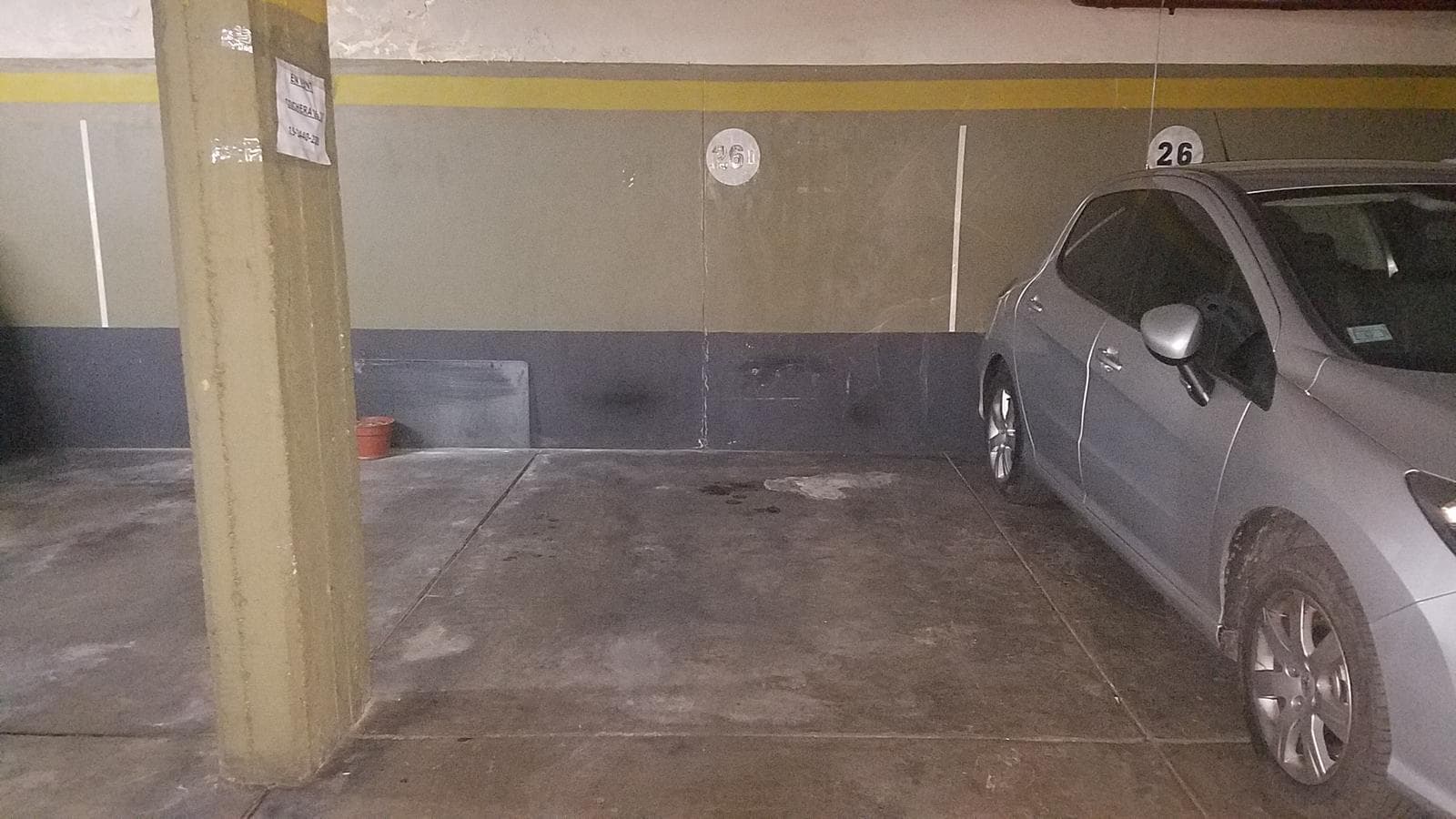 Rivera Indarte y Membrillar - Covered, permanent parking space for medium/large cars. 24-hour security.