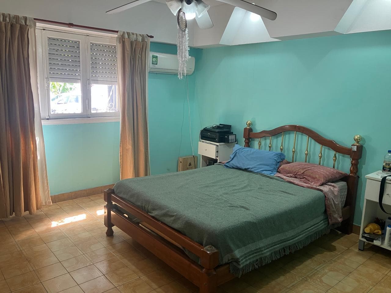 Featured Property: House plus two spacious warehouses for rent or business use