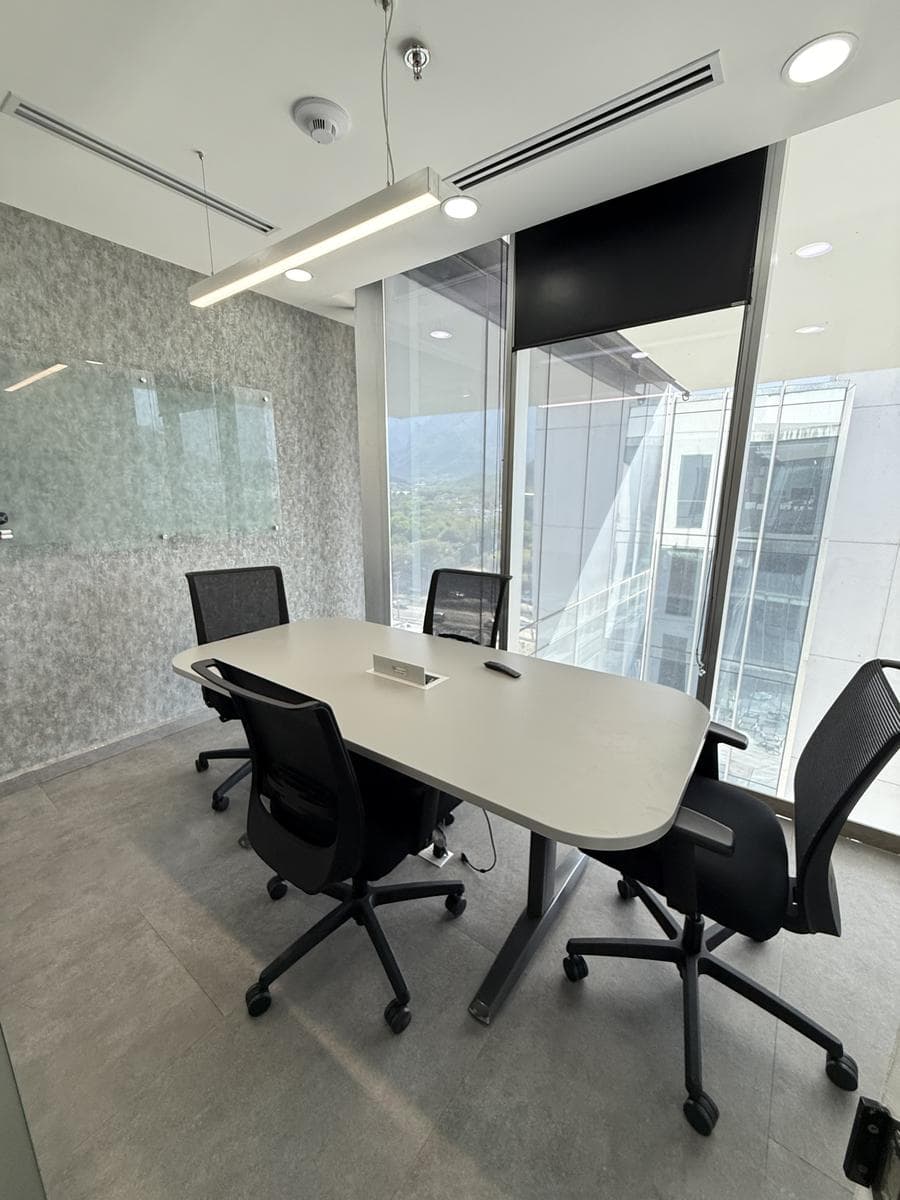 OFFICE FOR RENT ON THE NATIONAL HIGHWAY
