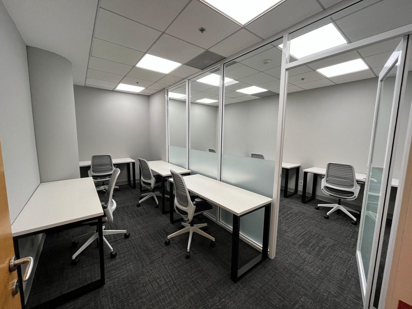FULLY EQUIPPED AND FURNISHED OFFICE