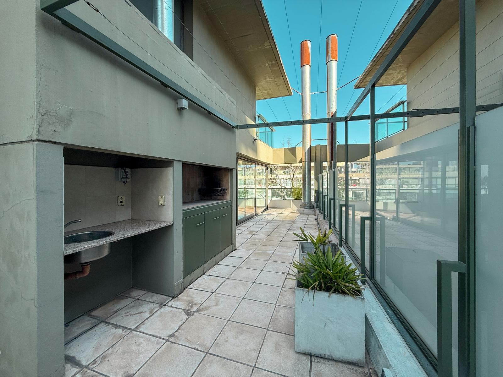 3-Bedroom Duplex Apartment with a Private Terrace and Amenities