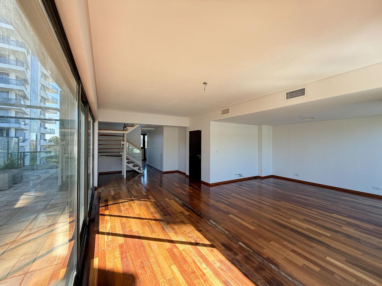 3-Bedroom Duplex Apartment with a Private Terrace and Amenities