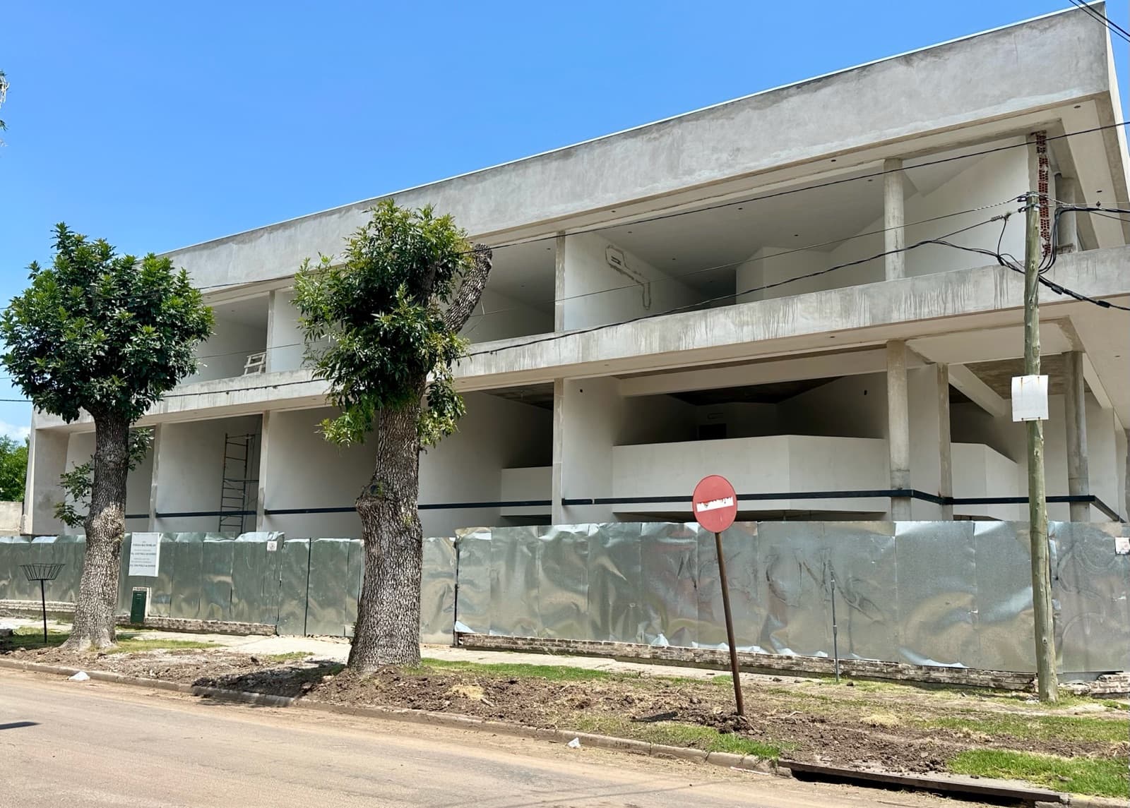 Office for sale at 474 at the corner of 14th Street, City Bell. Paseo Pellegrini. Last units available