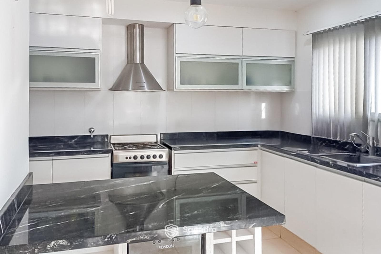 FOR SALE - 3-bedroom house with a yard and pool - Tierra de Sueños 3 neighborhood, Roldán.