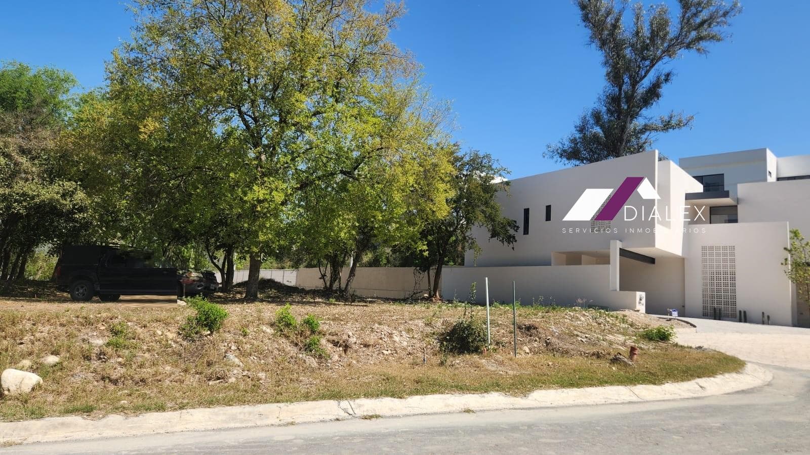 Land for SALE in the Pedregal del Huajuco EL BARRIAL Subdivision, 251 m2 - National Highway in Santiago