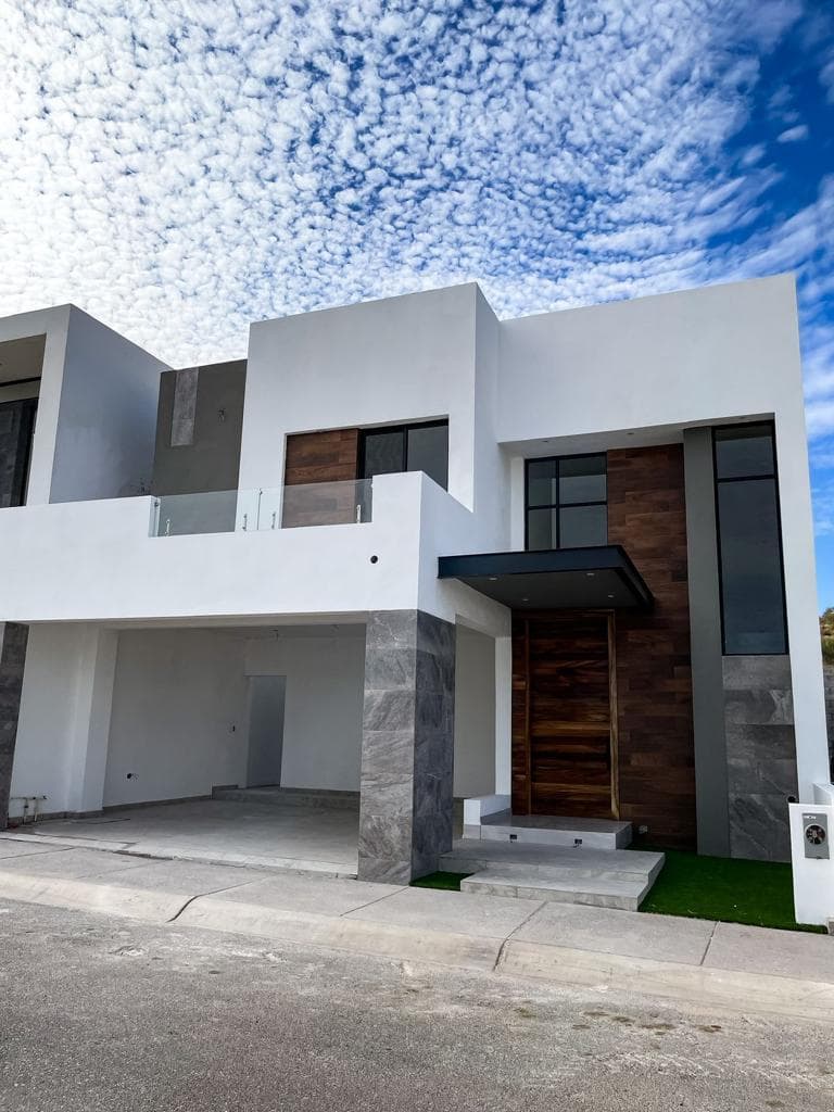 Brand-new house for sale in the Ventura Residencial neighborhood, Aurora sector.