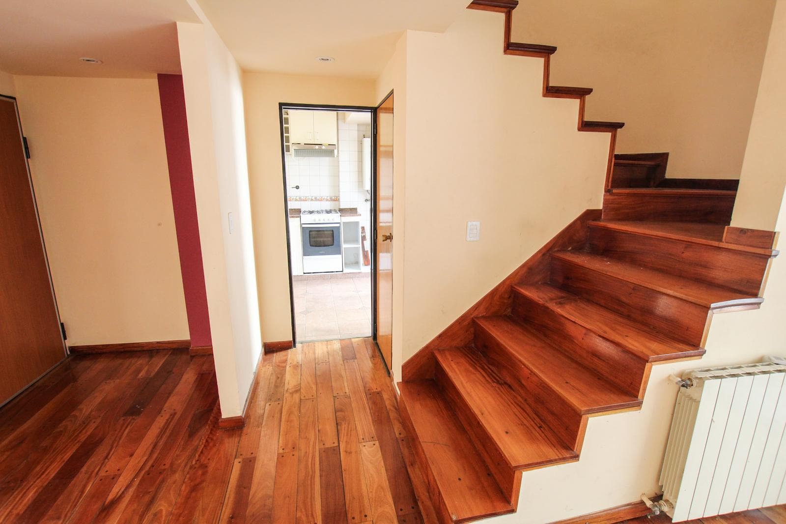 3-room, two-story apartment with a garage in Belgrano—super bright!!