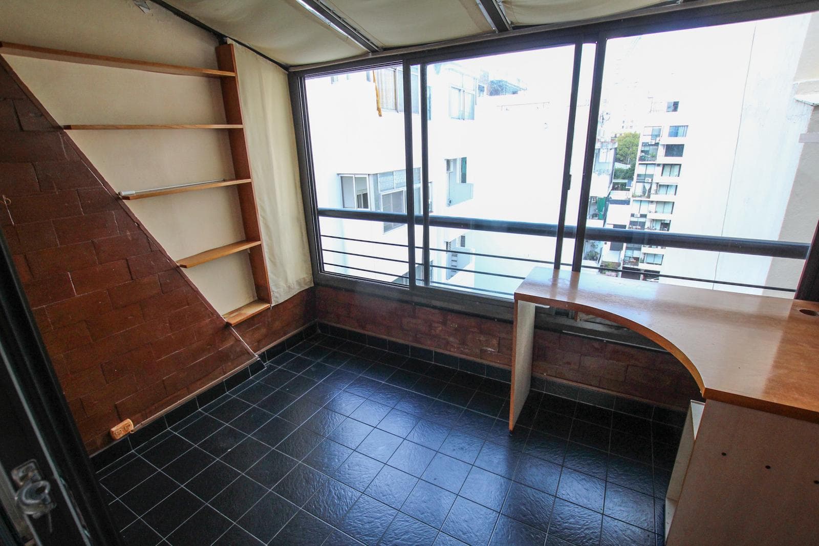 3-room, two-story apartment with a garage in Belgrano—super bright!!