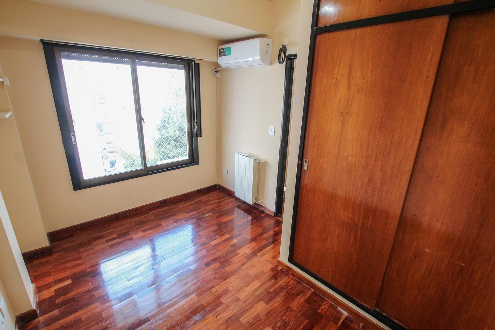 3-room, two-story apartment with a garage in Belgrano—super bright!!
