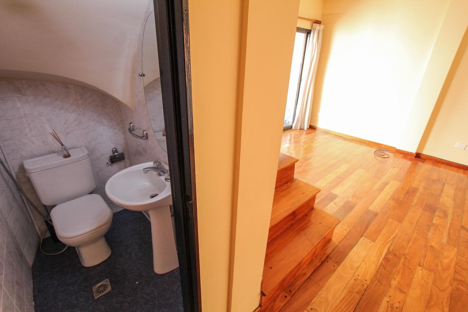 3-room, two-story apartment with a garage in Belgrano—super bright!!