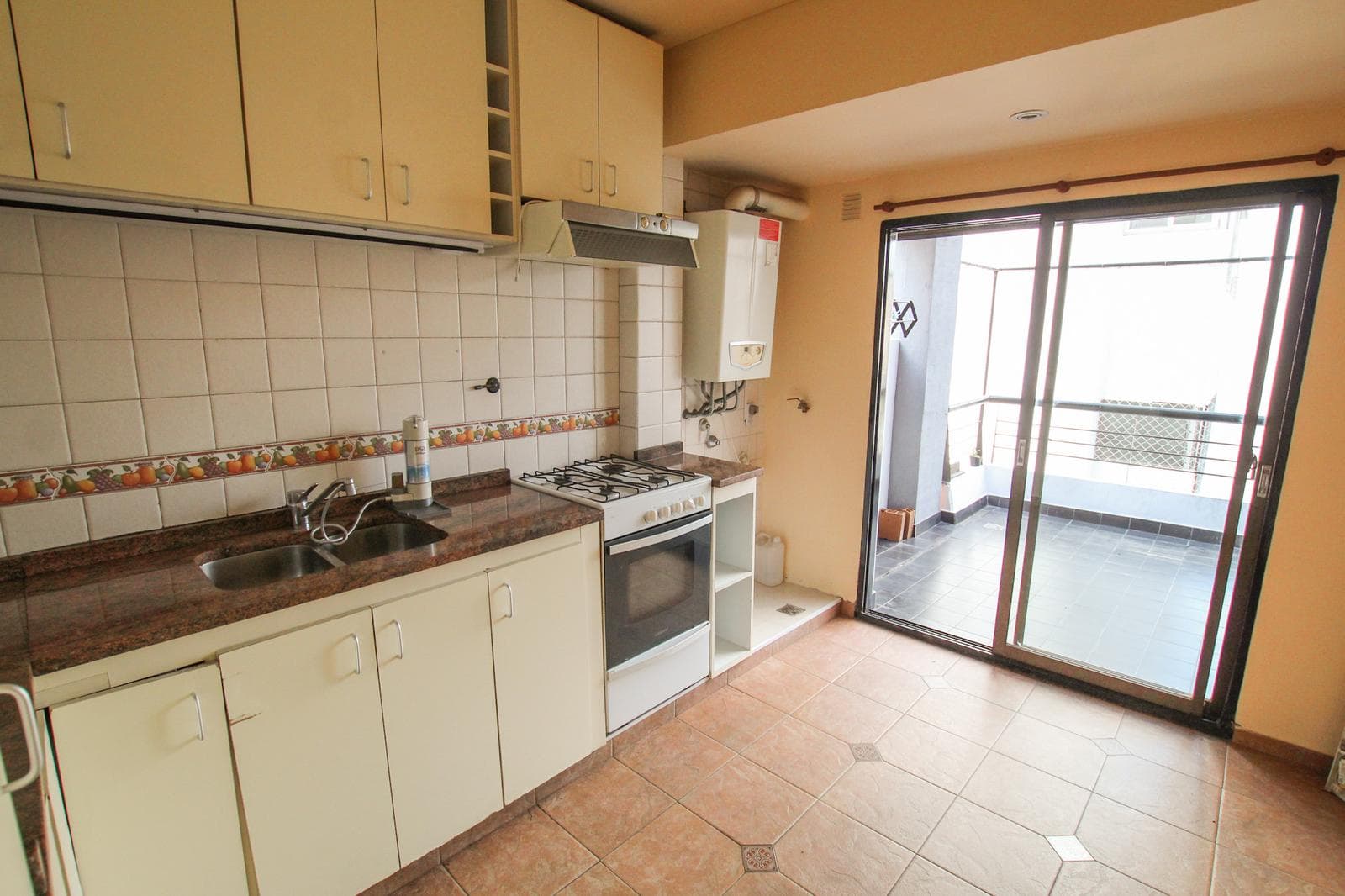 3-room, two-story apartment with a garage in Belgrano—super bright!!