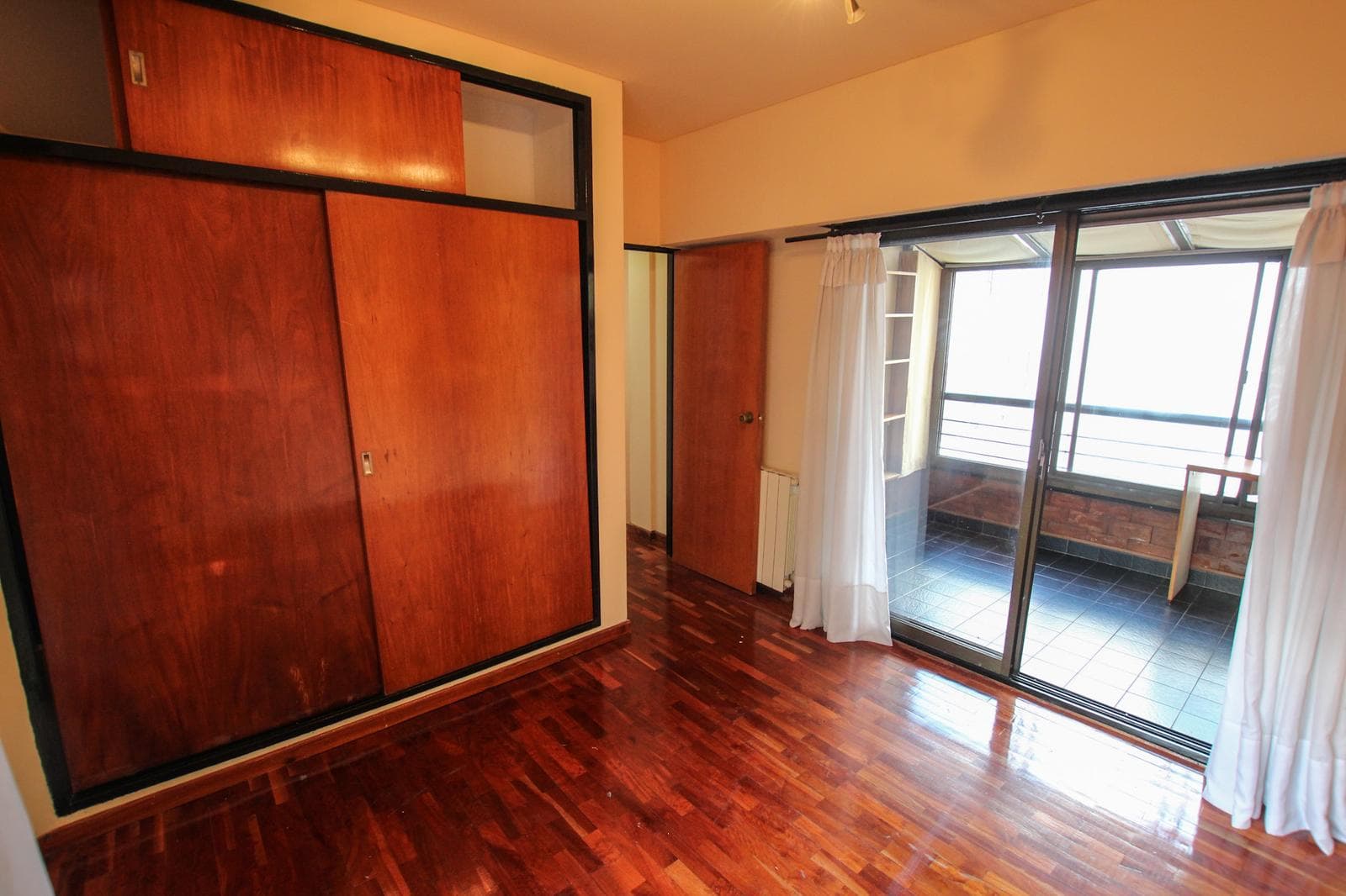 3-room, two-story apartment with a garage in Belgrano—super bright!!