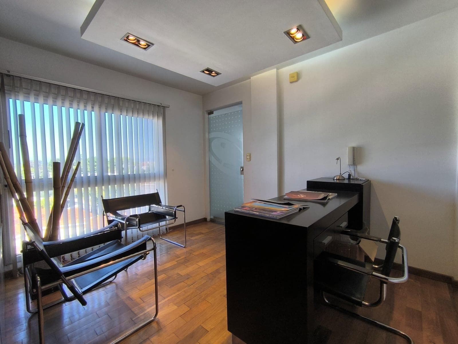 Office in Cerro De Las Rosas