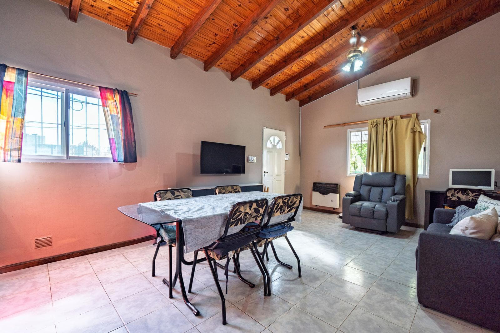 House in Las Acequias