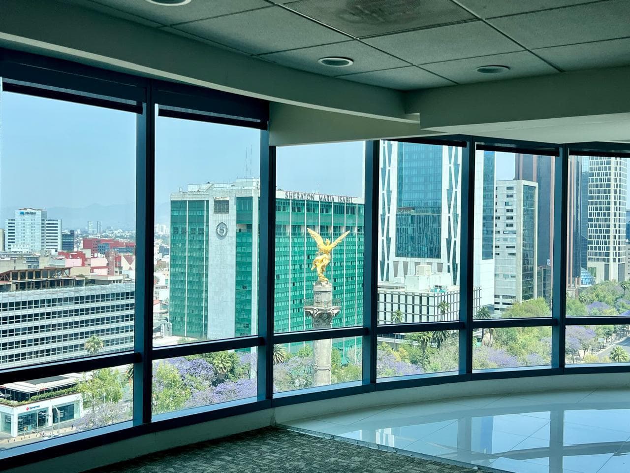 Office for Rent on Paseo de la Reforma Avenue