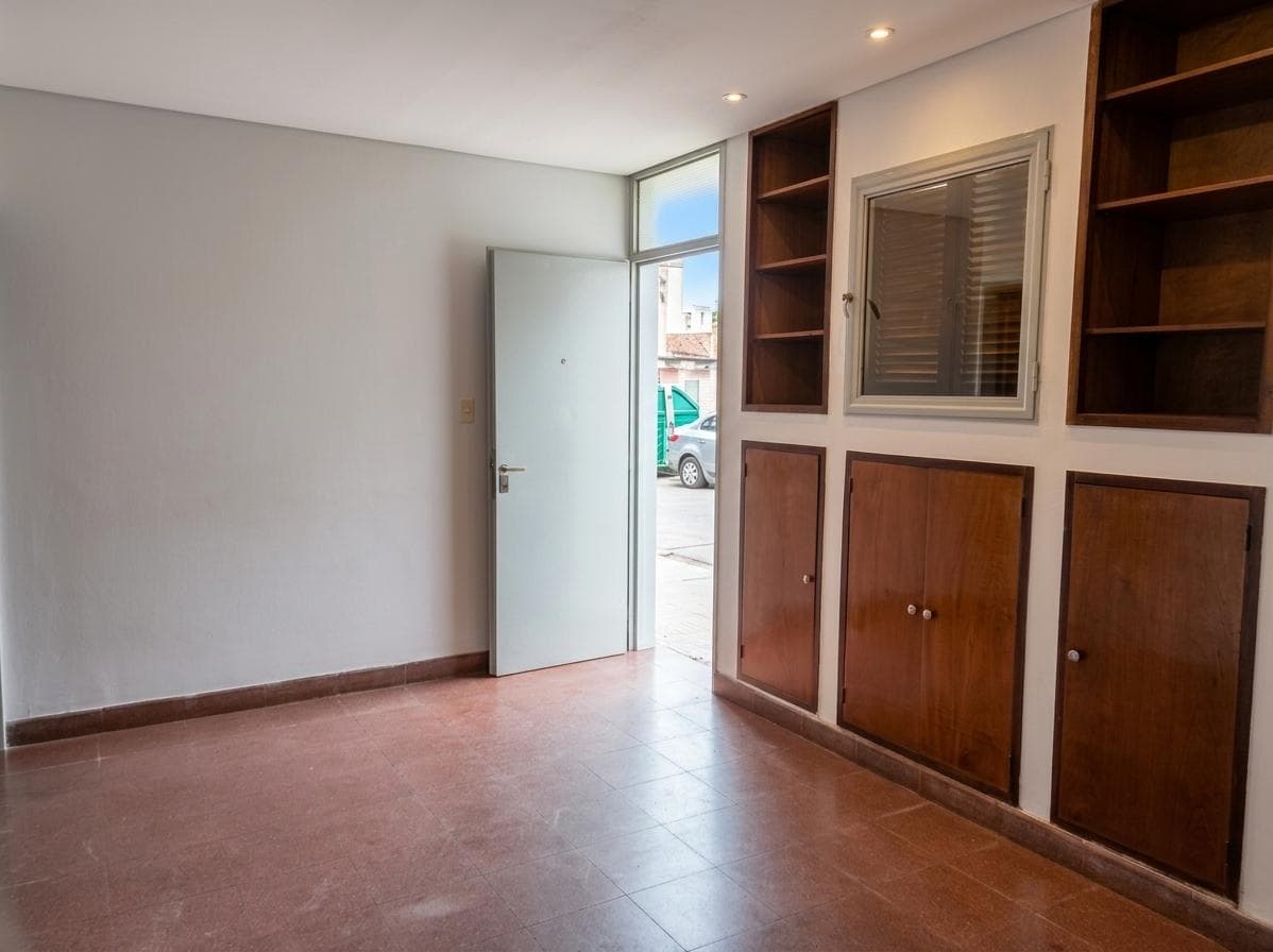 FOR SALE/TRADE: Two-bedroom house with garage. Belgrano neighborhood, Rosario