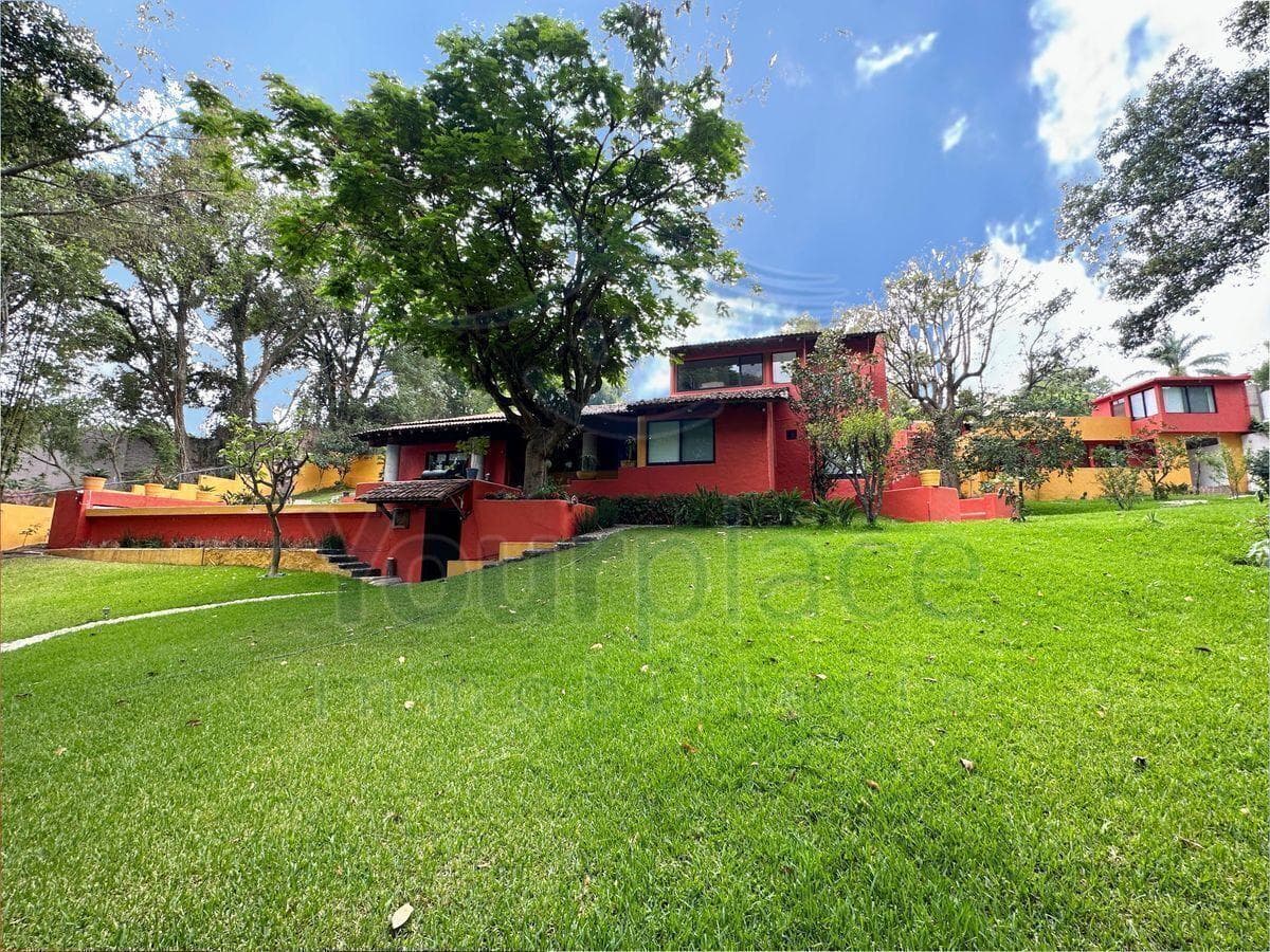 House for Sale in the Limoneros Subdivision