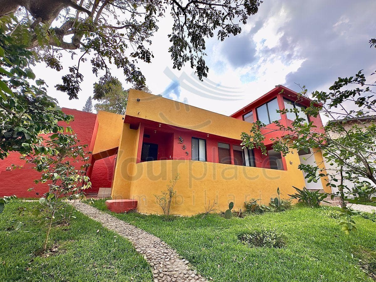 House for Sale in the Limoneros Subdivision