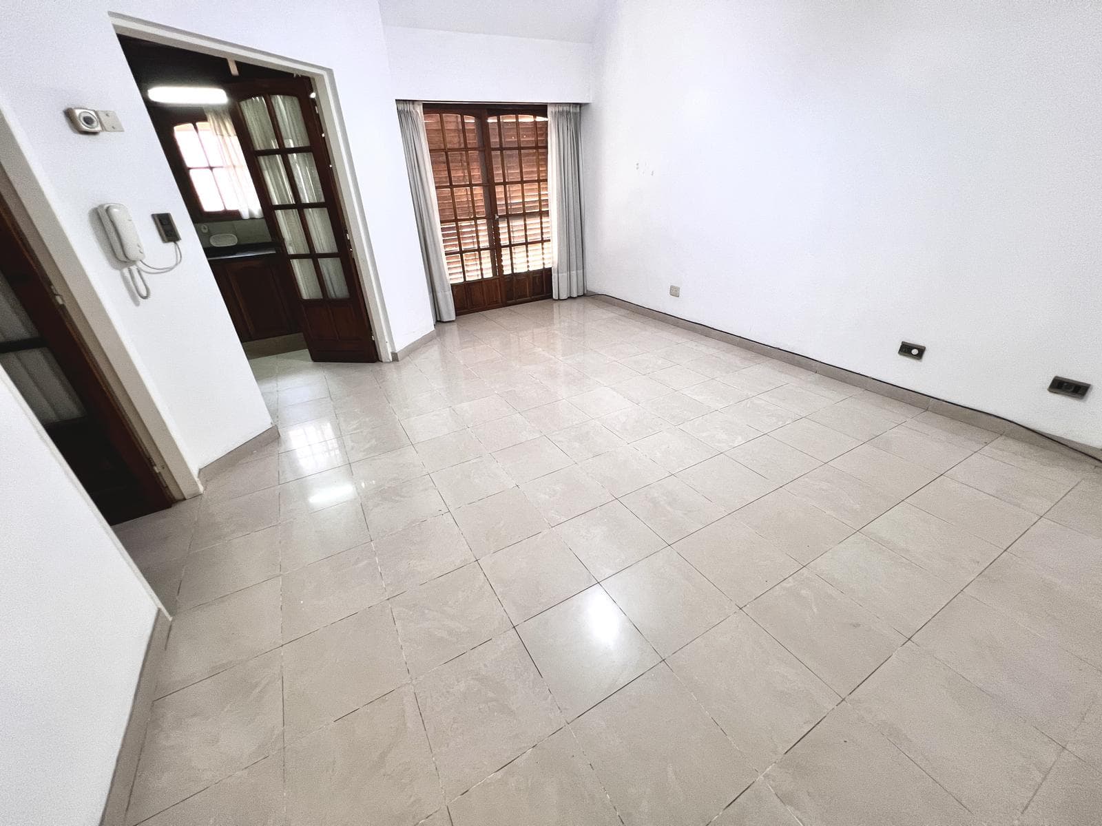 House in Suipacha 2073