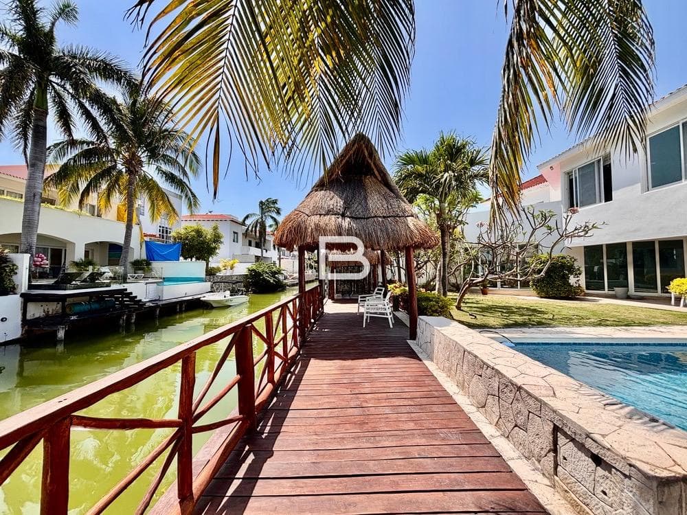 Isla Dorada: Unfurnished House for Rent